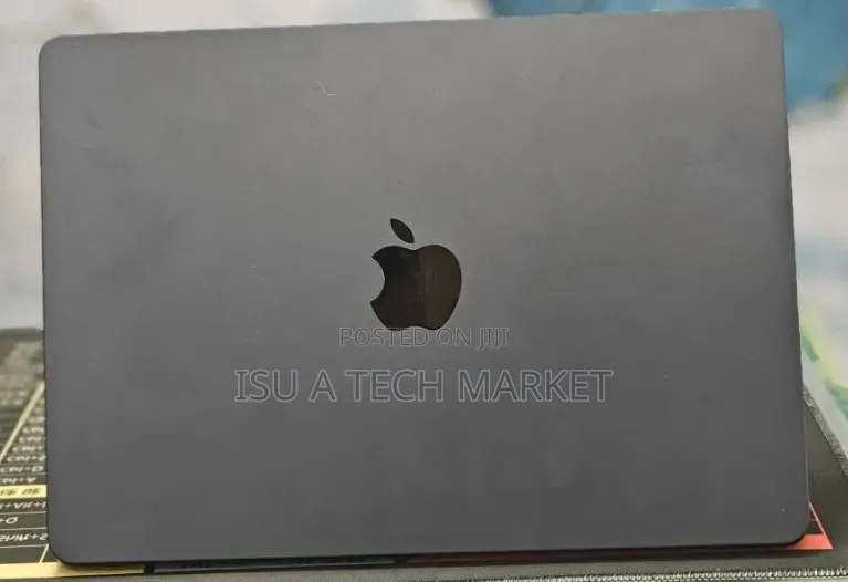 New Laptop Apple MacBook Air 2022 M2 8GB Apple M2 SSD 512GB
