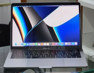 New Laptop Apple MacBook Pro 2019 16GB Intel Core i7 SSD 512GB
