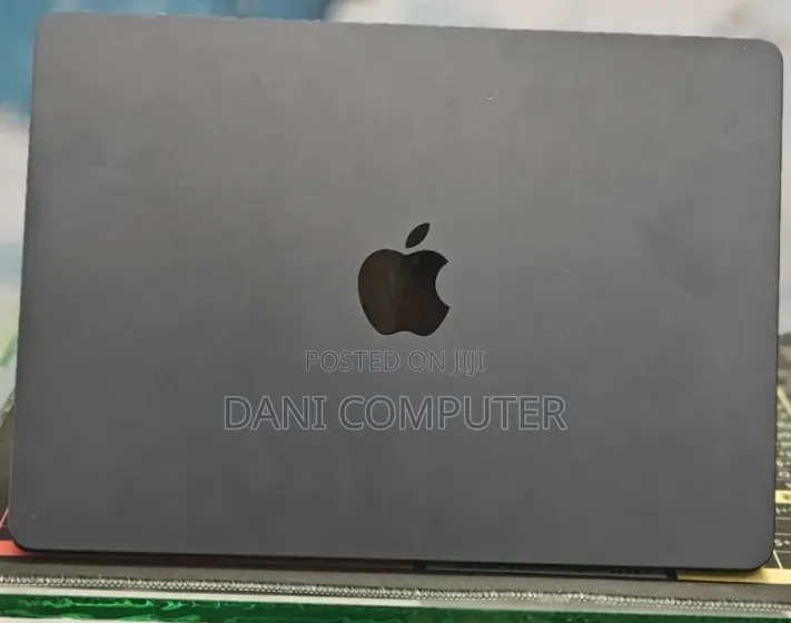 New Laptop Apple MacBook Air 2022 M2 8GB Intel Core M2 SSD 512GB