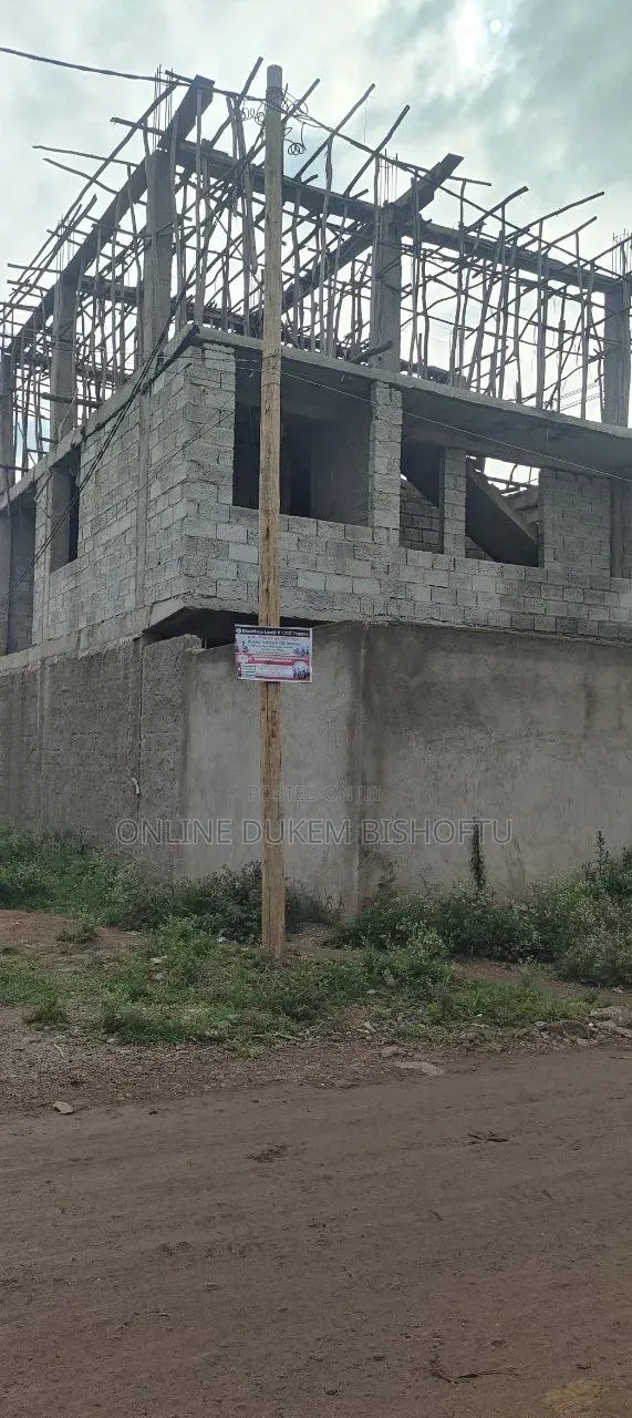 13bdrm Townhouse/Terrace in Bishoftu Debrezeyet, Oromia-Finfinne