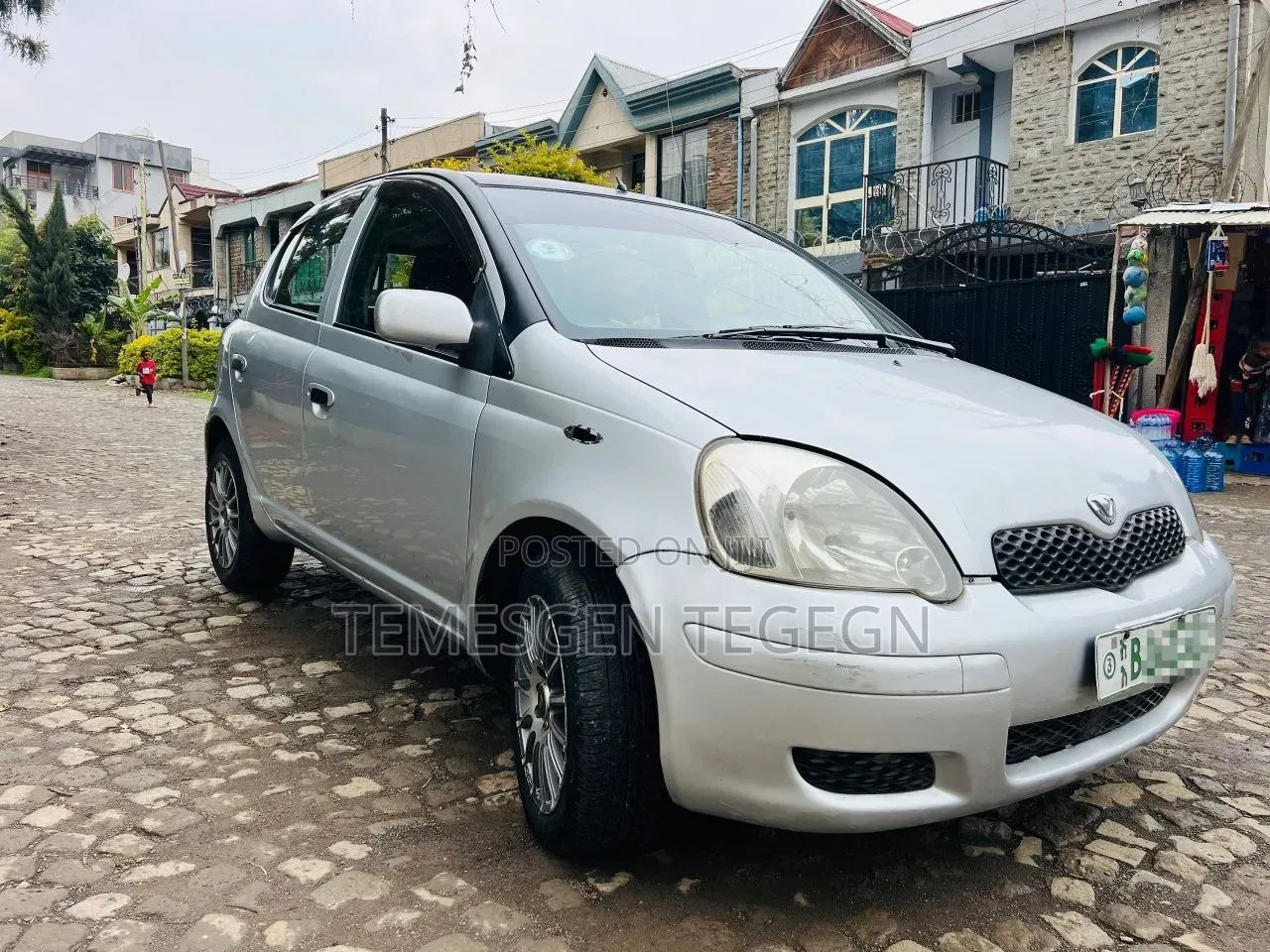 Toyota Vitz 2004 Silver