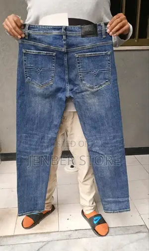Male Throuser