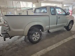 Toyota Hilux 2008 Gold