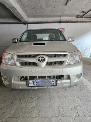 Toyota Hilux 2008 Gold