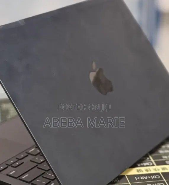 New Laptop Apple MacBook Air 2022 M2 8GB Apple M2 SSD 512GB