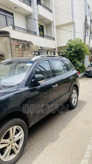 Hyundai Santa Fe 2010 Black