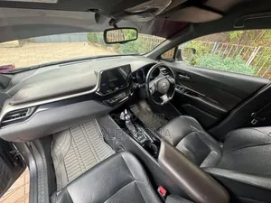 Toyota C-HR 2020 Gray