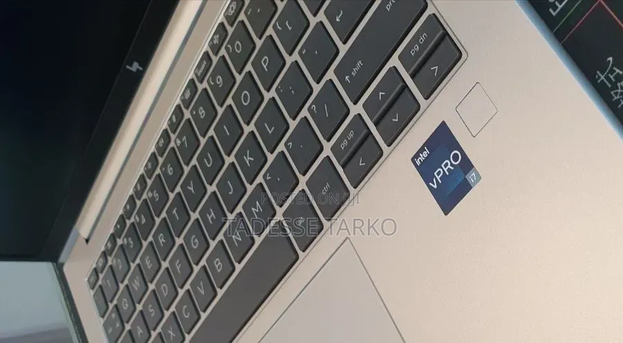 New Laptop HP EliteBook 840 G10 32GB Intel Core i7 SSD 512GB