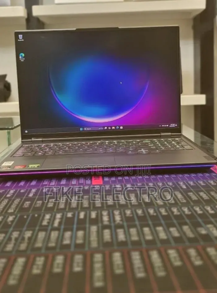 New Laptop Lenovo Legion 9 32GB AMD Ryzen 9 SSD 1T