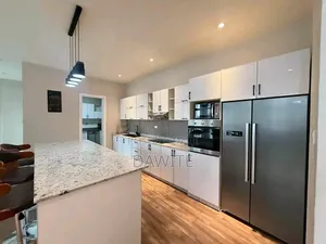 Furnished 5bdrm Apartment in የግል, Bole for sale