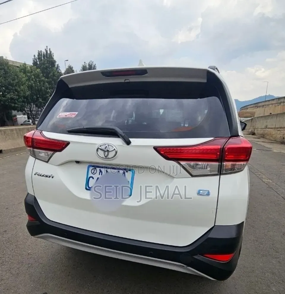 Toyota Rush 2023 White