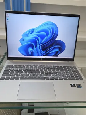 New Laptop HP Pavilion 14 16GB Intel Core i7 SSD 512GB