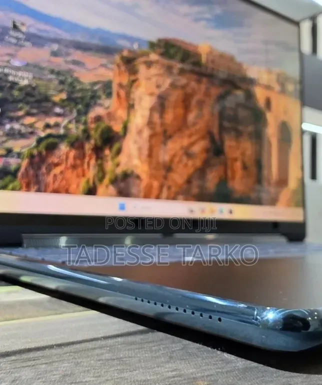 New Laptop Lenovo Yoga 9i 16GB Intel Core Ultra 7 SSD 1T