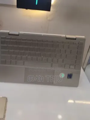 New Laptop HP Envy x360 8GB Intel Core i7 SSD 512GB