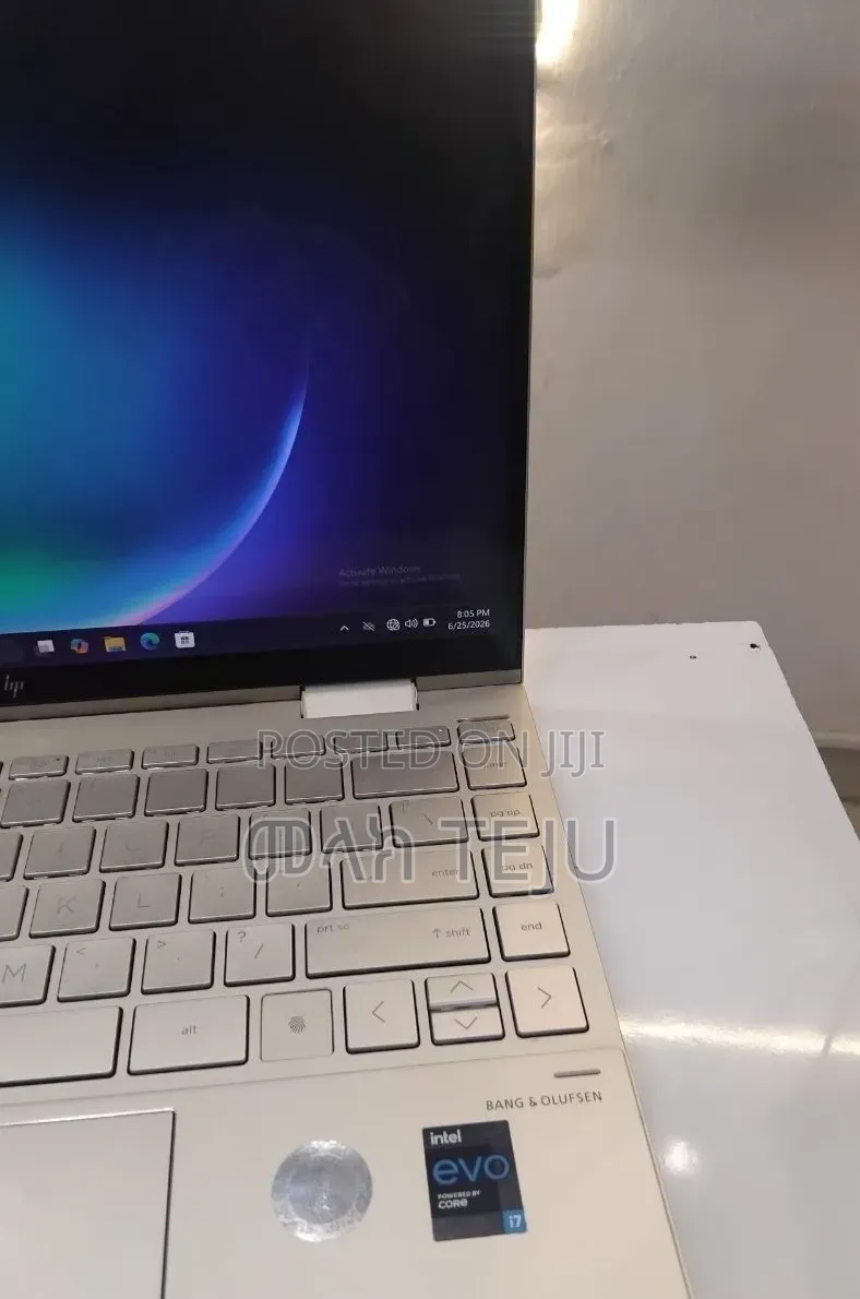 New Laptop HP Envy x360 8GB Intel Core i7 SSD 512GB