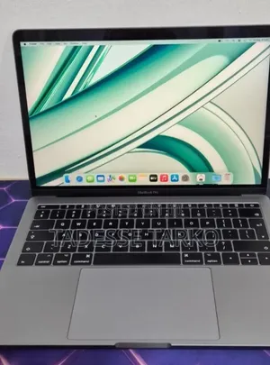 New Laptop Apple MacBook Pro 2017 8GB Intel Core i5 SSD 256GB