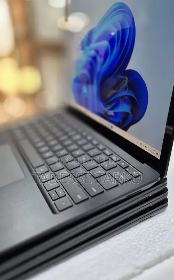 New Laptop Microsoft Surface Laptop 3 16GB Intel Core i5 SSD 256GB