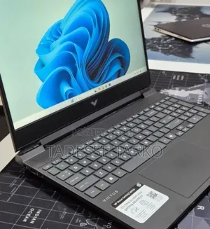 New Laptop HP Victus 15 16GB AMD Ryzen 7 SSD 512GB