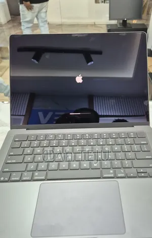 New Laptop Apple MacBook Pro 2025 M5 16GB Apple M5 SSD 1T