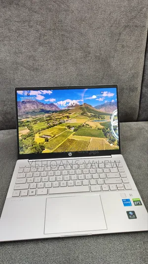 New Laptop HP Pavilion 14-ce3064st 16GB Intel Core i5 SSD 512GB