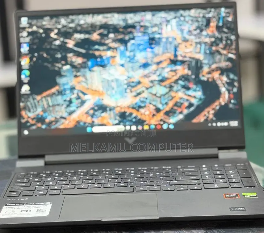 New Laptop HP Victus 15 16GB AMD Ryzen 5 SSD 512GB