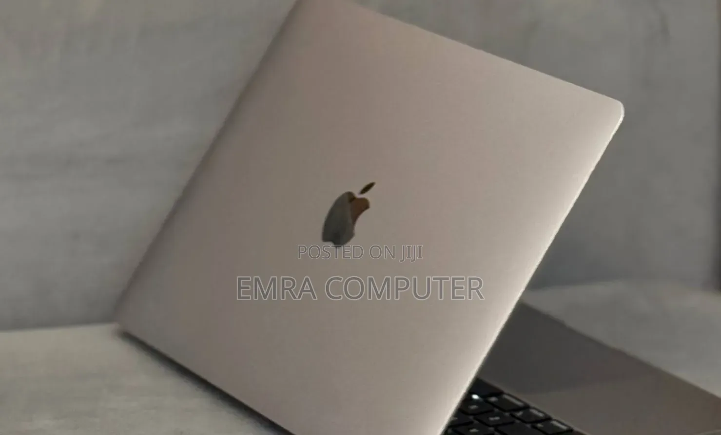 New Laptop Apple MacBook Pro 2020 M1 8GB Apple M1 SSD 512GB