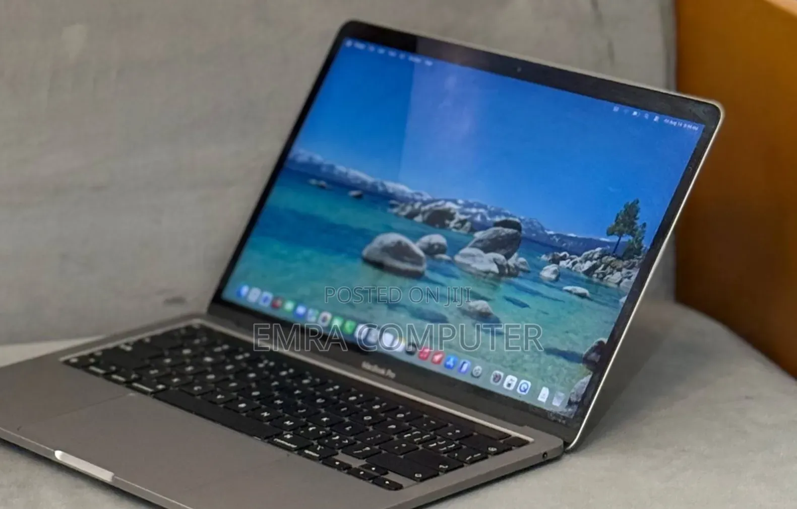 New Laptop Apple MacBook Pro 2020 M1 8GB Apple M1 SSD 512GB