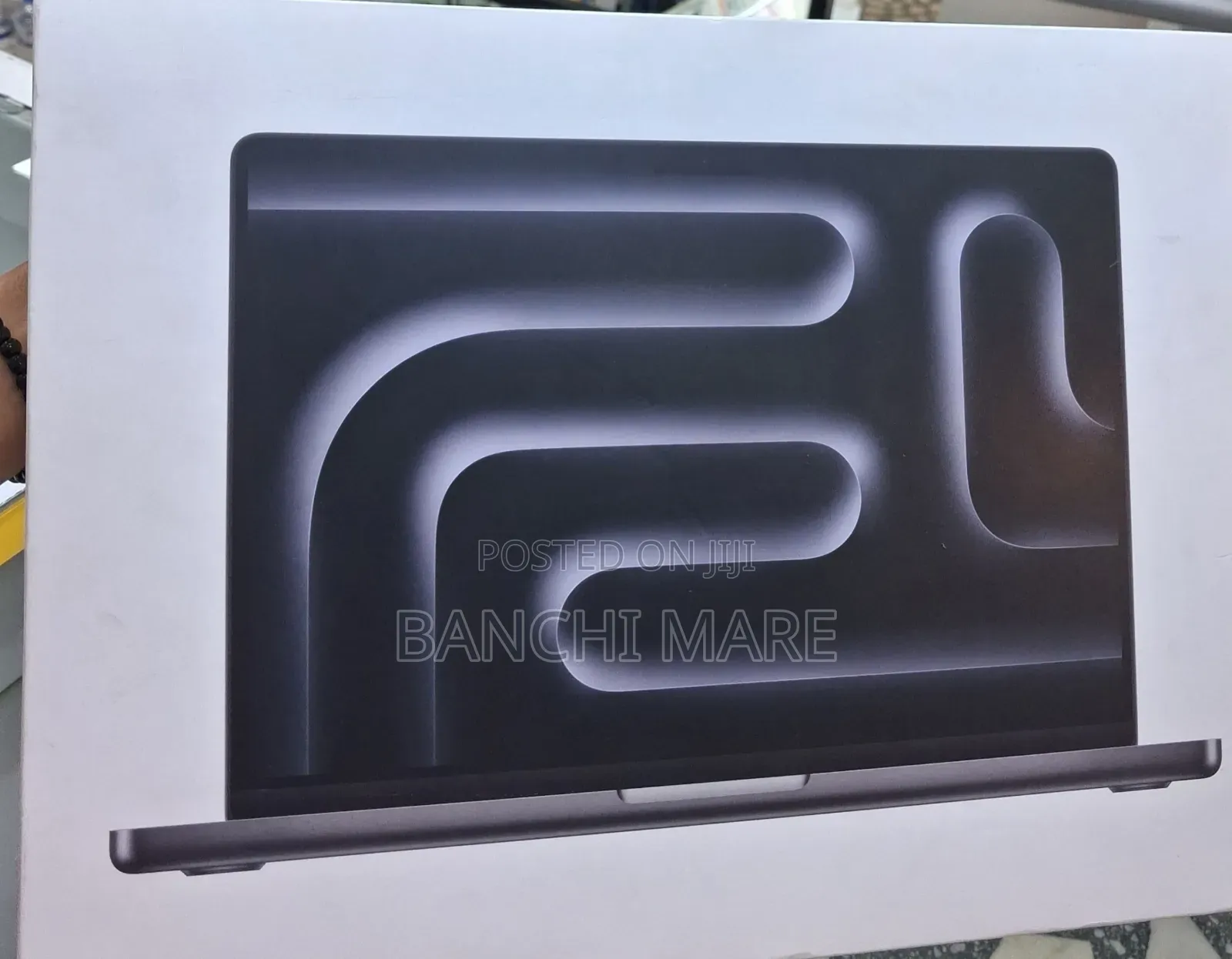 New Laptop Apple MacBook Pro 2025 M5 36GB Apple M5 Pro SSD 2T