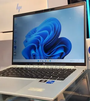 New Laptop HP EliteBook 840 G10 16GB Intel Core i5 SSD 512GB