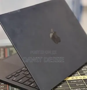 New Laptop Apple MacBook Air 2020 M1 8GB Apple M1 SSD 512GB