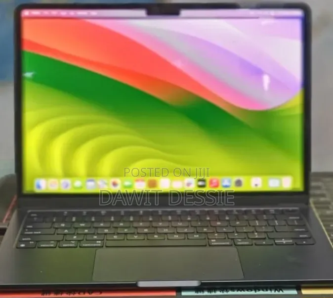 New Laptop Apple MacBook Air 2020 M1 8GB Apple M1 SSD 512GB