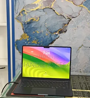 New Laptop Apple MacBook Air 2022 M2 8GB Apple M2 SSD 512GB