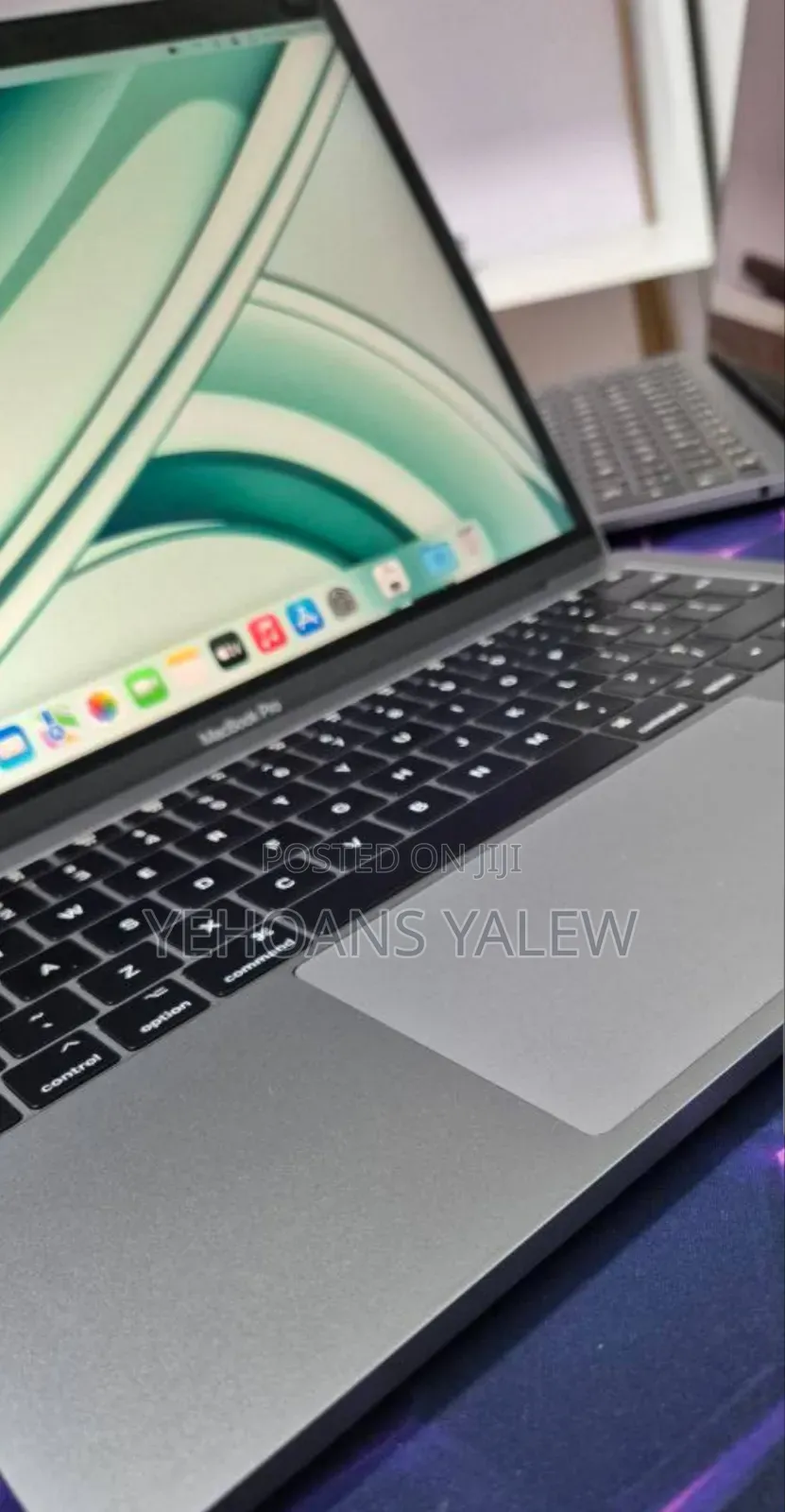 New Laptop Apple MacBook Pro 2017 8GB Intel Core i5 SSD 256GB