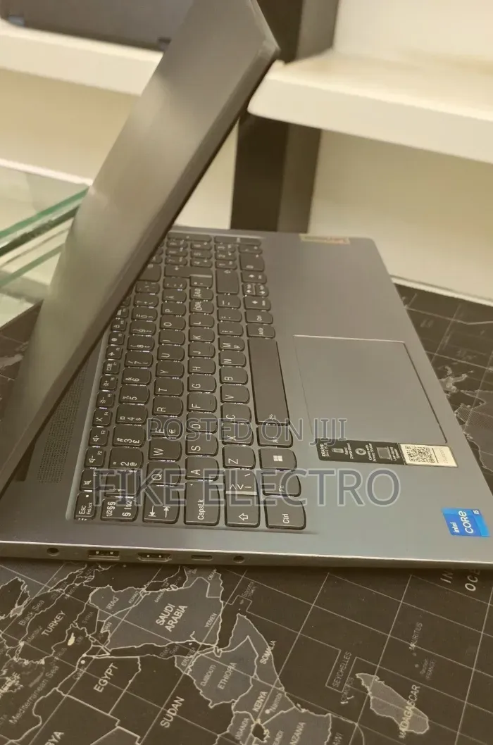 New Laptop Lenovo Ideapad 3 16GB Intel Core i5 SSD 512GB