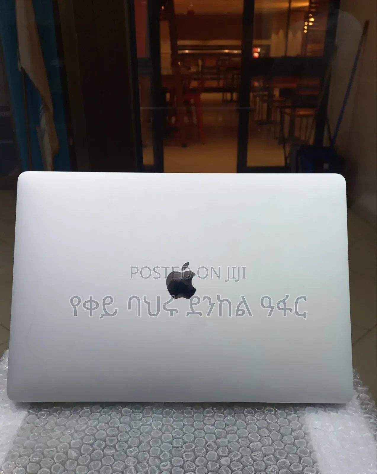 New Laptop Apple MacBook Pro 2018 16GB Intel Core i7 SSD 256GB