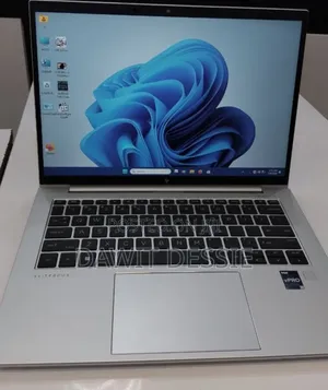 New Laptop HP EliteBook 840 G10 16GB Intel Core i7 SSD 512GB
