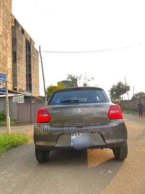 Suzuki Swift 2022 Gray