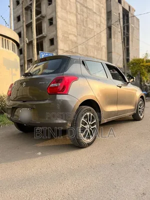 Suzuki Swift 2022 Gray