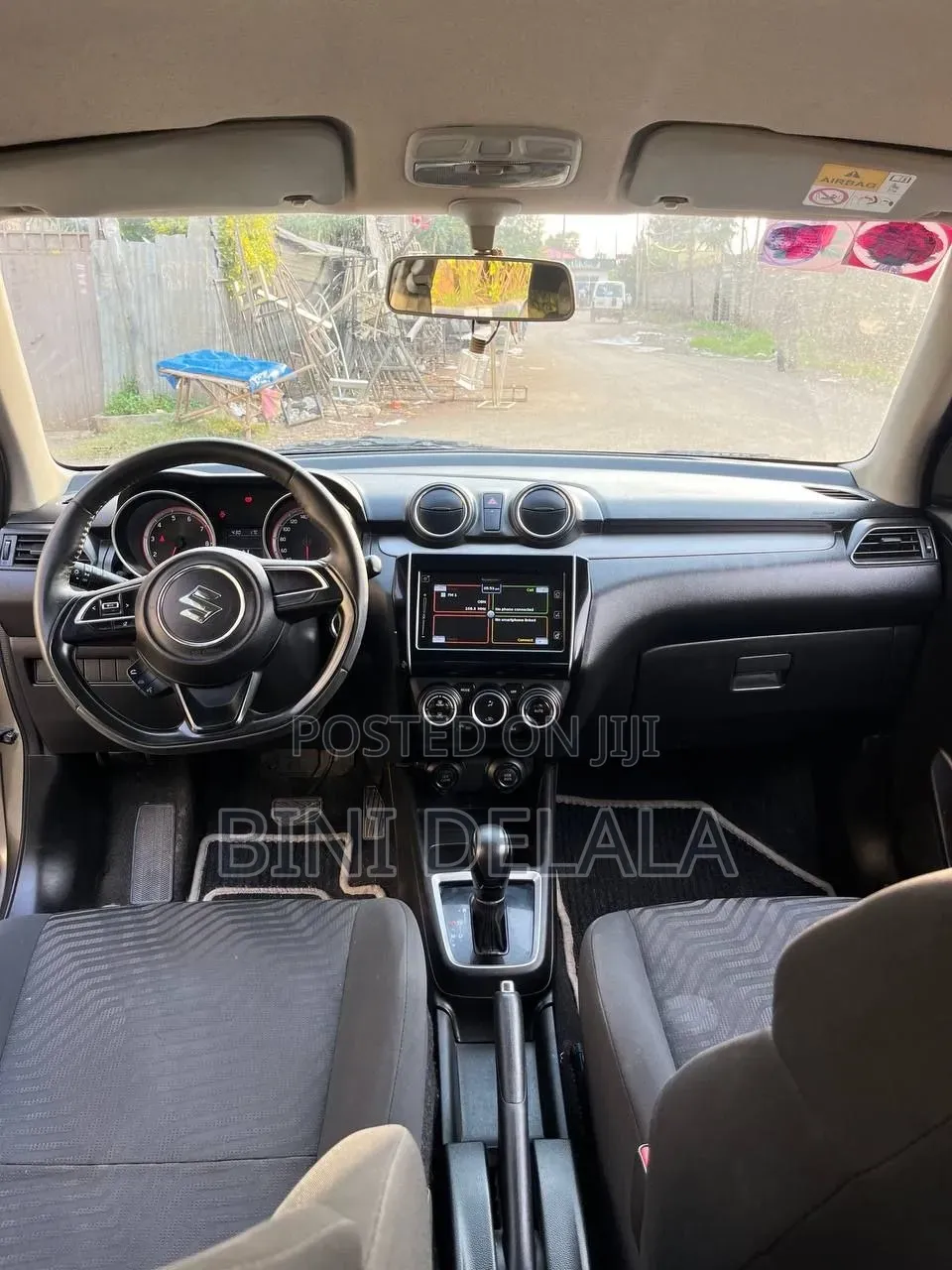Suzuki Swift 2022 Gray