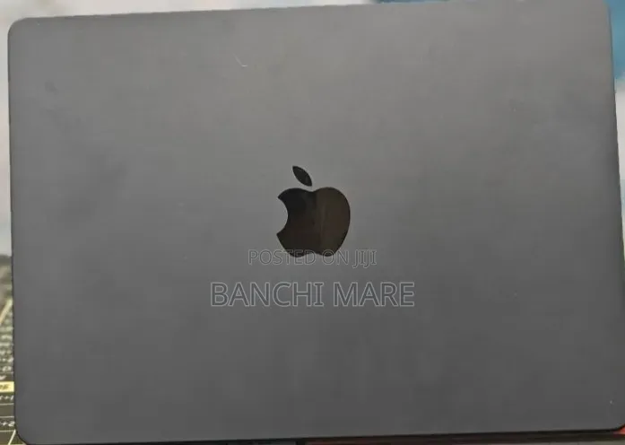 New Laptop Apple MacBook Air 2022 M2 8GB Apple M2 SSD 512GB