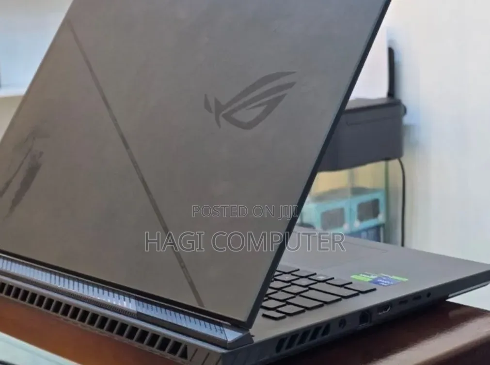 New Laptop Asus ROG Strix G18 40GB Intel Core i9 SSD 1T