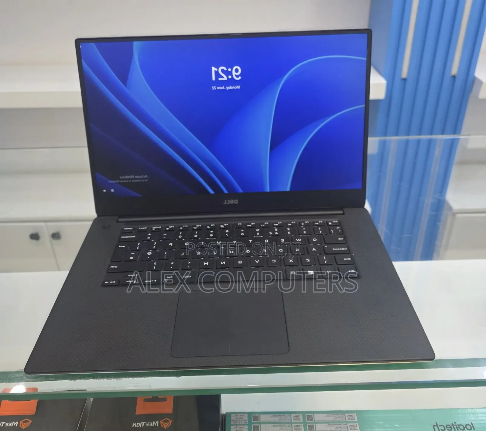 New Laptop Dell Precision 3530 16GB Intel Core i7 SSD 512GB