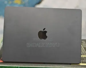 New Laptop Apple MacBook Air 2022 M2 8GB Apple M2 SSD 512GB