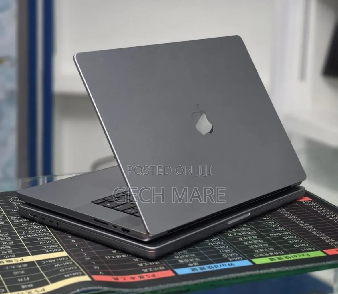 New Laptop Apple MacBook Pro 2021 M1 32GB Apple M1 Pro SSD 1T