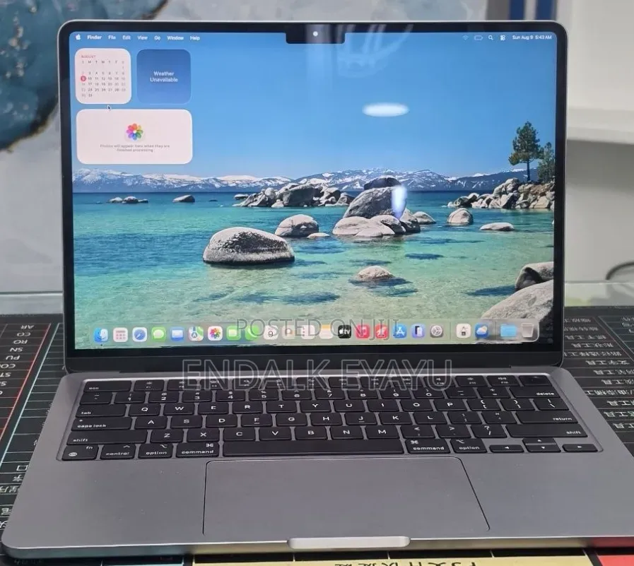 New Laptop Apple MacBook Air 2022 M2 16GB Apple M2 SSD 512GB