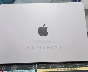 New Laptop Apple MacBook Air 2022 M2 16GB Apple M2 SSD 512GB