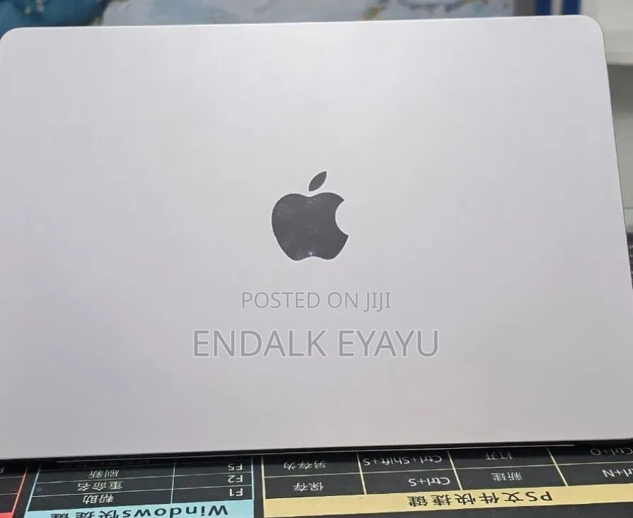 New Laptop Apple MacBook Air 2022 M2 16GB Apple M2 SSD 512GB