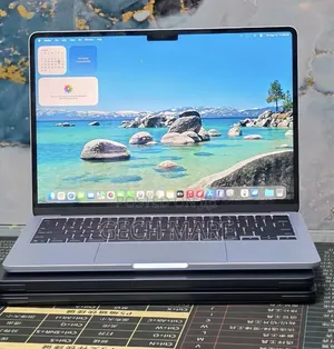 New Laptop Apple MacBook Pro 2021 M1 16GB Apple M1 Pro SSD 256GB