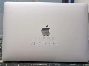 New Laptop Apple MacBook Pro 2022 M2 8GB Apple M2 SSD 256GB