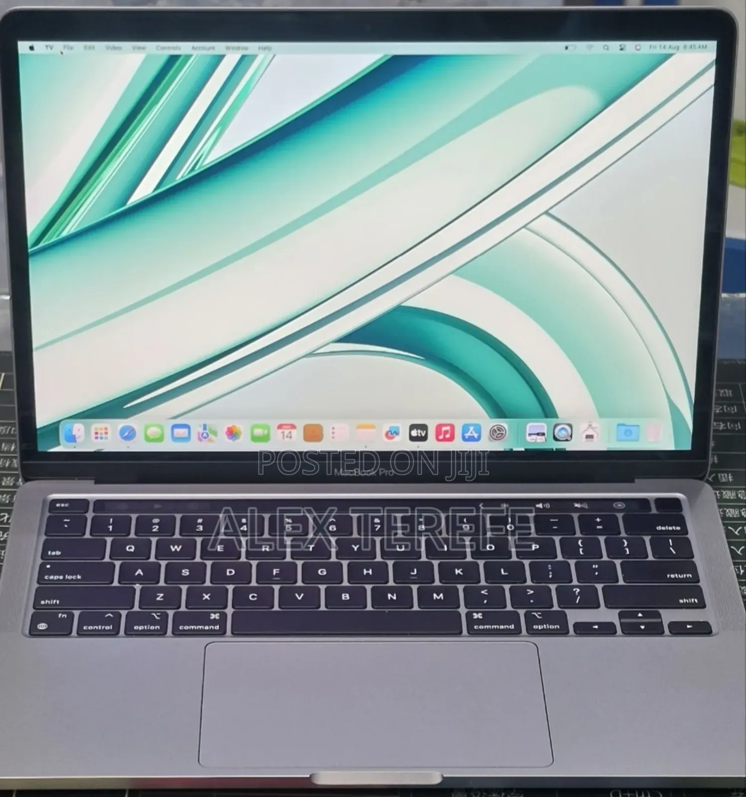 New Laptop Apple MacBook Pro 2022 M2 8GB Apple M2 SSD 256GB